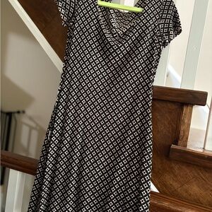 Chic Black and White Geometric Midi Dress